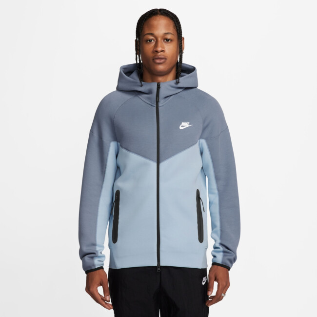the new nike tech fleece